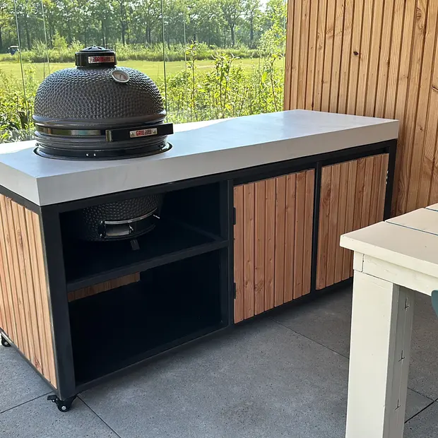 Outdoor kitchen