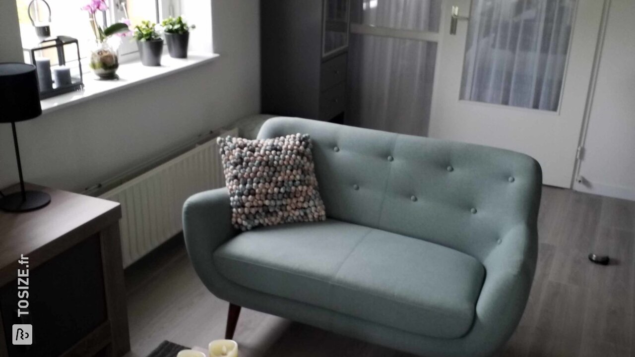 Cloison salon / chambre en MDF, par Siem et Marina