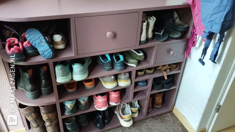 Make your own versatile shoe cabinet with drawers, by Gerco