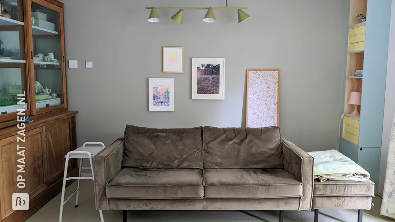 Unique bookcase and cove in living room, by Femke