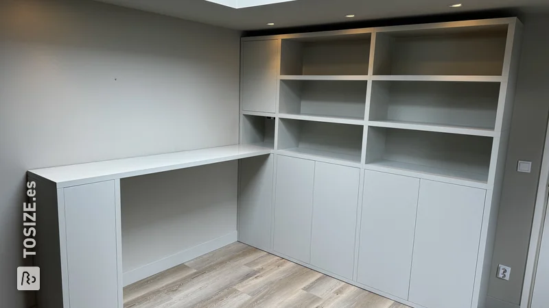 Mueble salón y producto con barra a medida, de Mariska