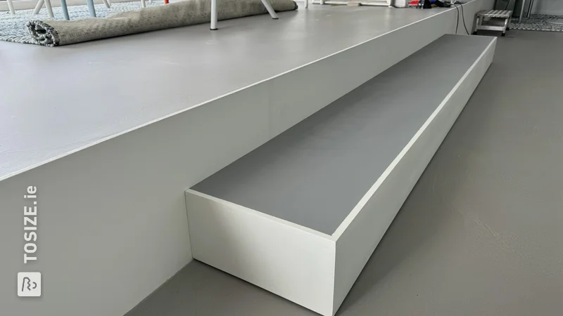 Modern step for the living room, by Sjaak