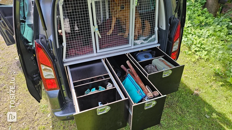 Caisse à chien bricolage avec tiroirs pour la voiture, par Michael