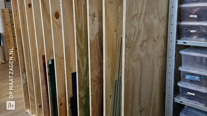 DIY vertical glass panel cabinet for the studio, by Trees