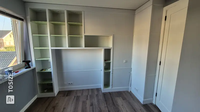 Creative MDF Workplace at Home, by Maurits