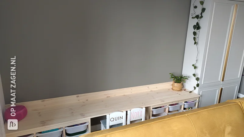 DIY Children&#39;s Desk and Storage Unit in the Living Room, by Femke