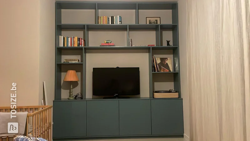 DIY Shelving unit and TV cabinet: A stylish project with miter to slats, by Silke