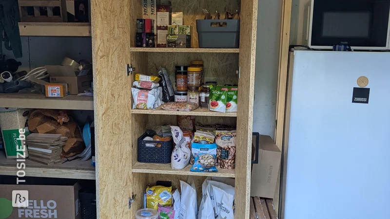 Make your own OSB pantry in the shed, by Henk