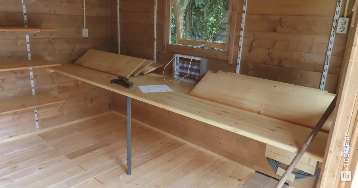 DIY-Arbeitsplatte aus Kiefernholz für Keramikstudio von Klaar | TOSIZE.de