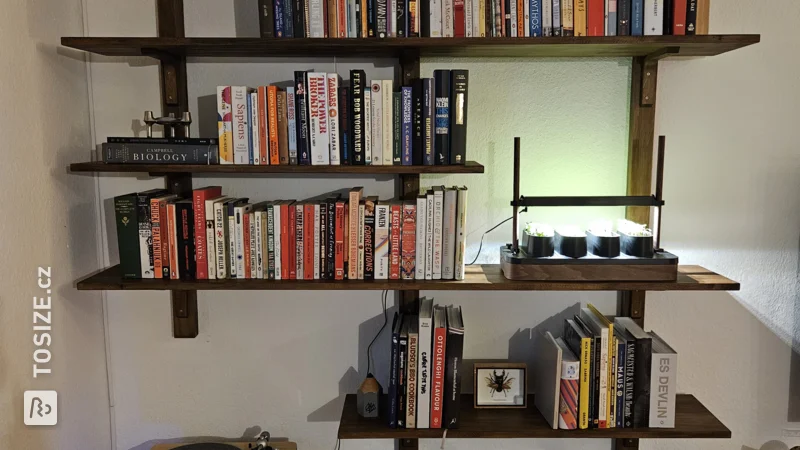 DIY Hanging bookshelf, by Evin