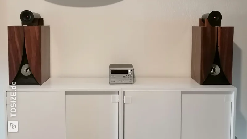 Selbstgebauter Lautsprecherschrank für das Schlafzimmer von Chris