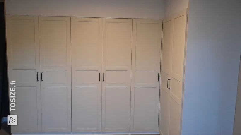 Custom made MDF wardrobe in the bedroom, by Daniël