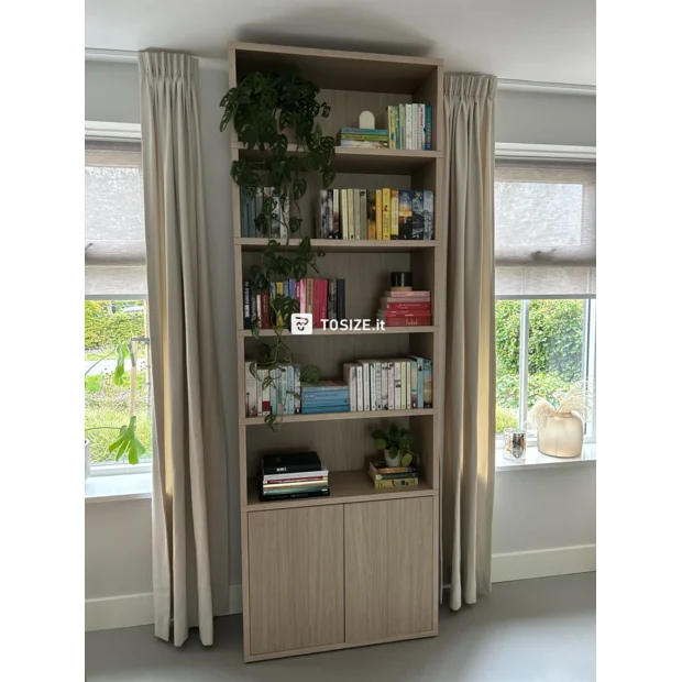 Credenza naturale con ante e vani a giorno