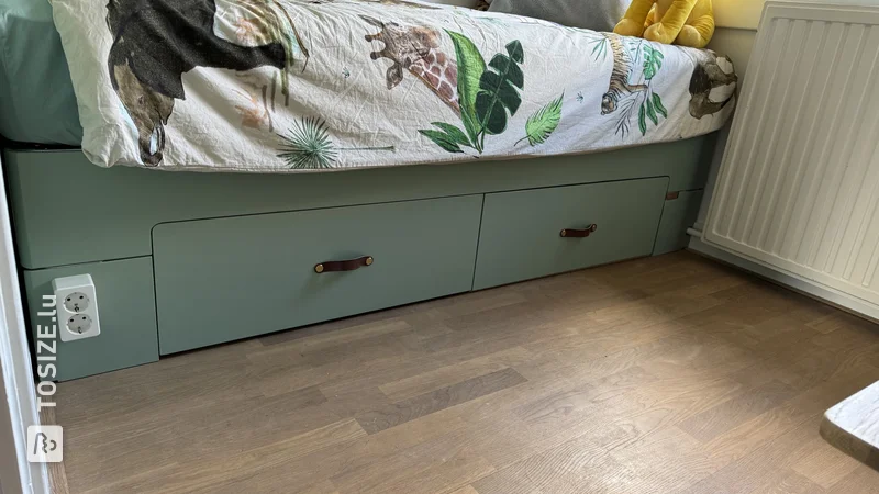 Aufbewahrungsschrank unter Ihrem Bett: MDF Bed Drawers Project von Tobias