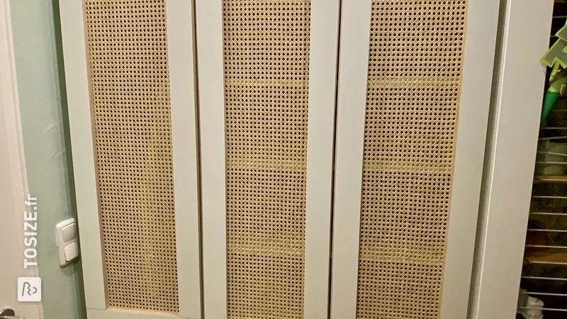 Portes d'armoires et tiroirs en multiplex