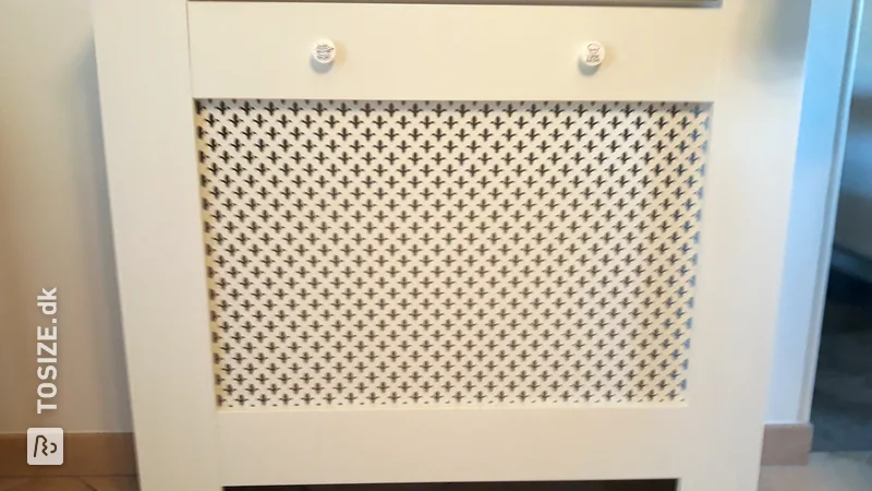 Radiator cover, by Gérard 