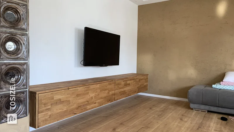 Upcycling TV - Lowboard, rustic oak paneling