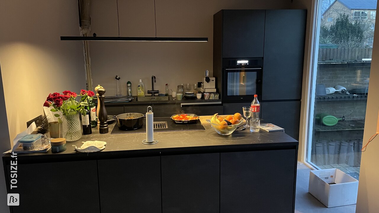 wassen Opmerkelijk Maand Lichtkoof in de keuken van zwart MDF - TOSIZE.fr