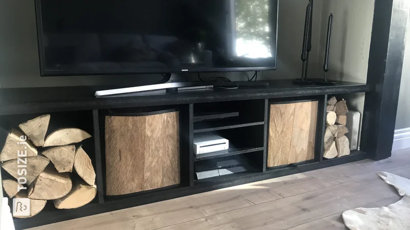 Custom TV cabinet made of MDF, by Dianne