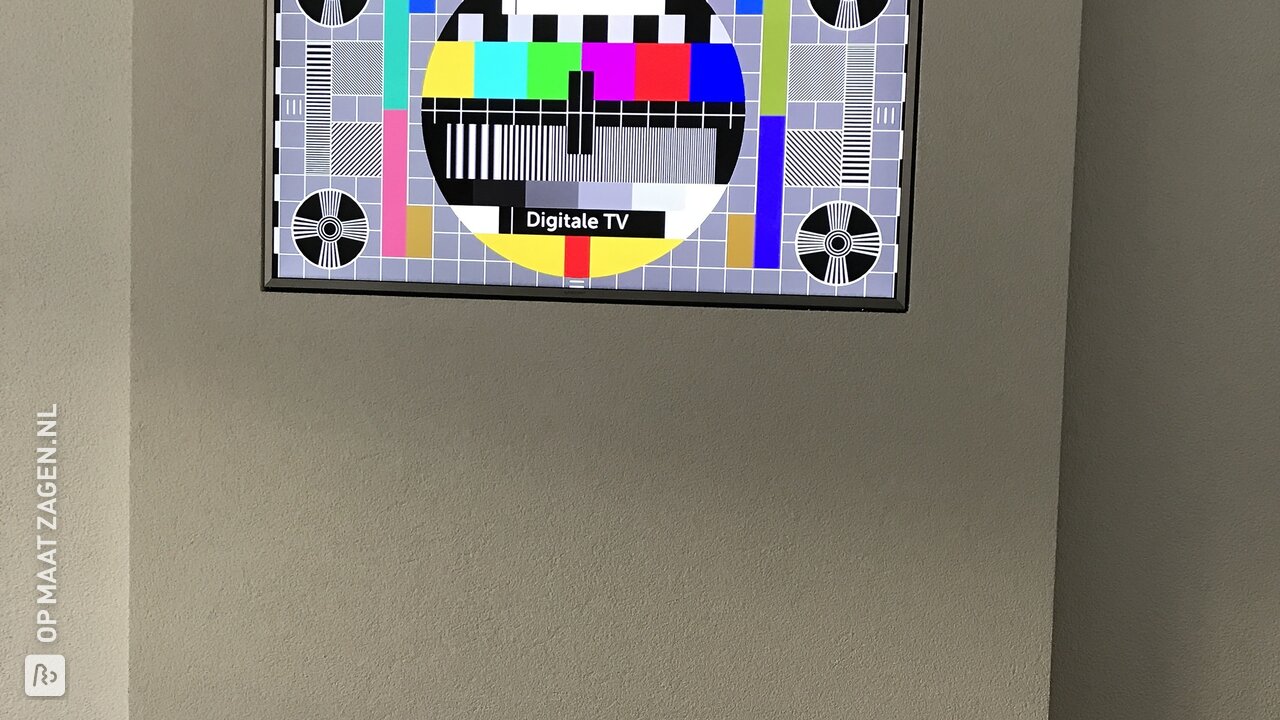 Voorzetwand voor de TV, door Ronald