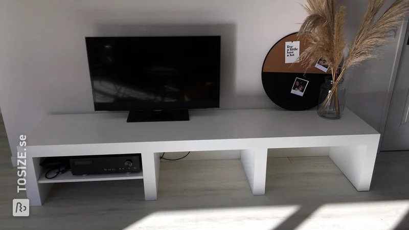 Low, white TV cabinet made of MDF Primed, by Cor