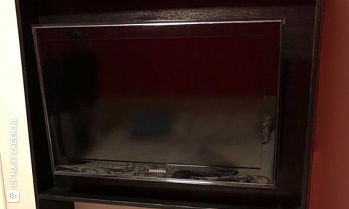 Zelfgemaakt TV meubel van Multiplex Hardhout, door Gertjan