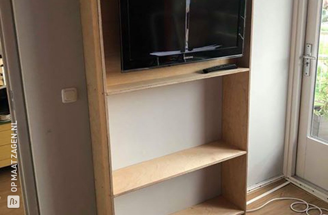 Zelfgemaakt TV meubel van Multiplex Hardhout, door Gertjan