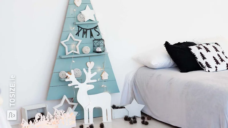 Design your own wooden Christmas tree