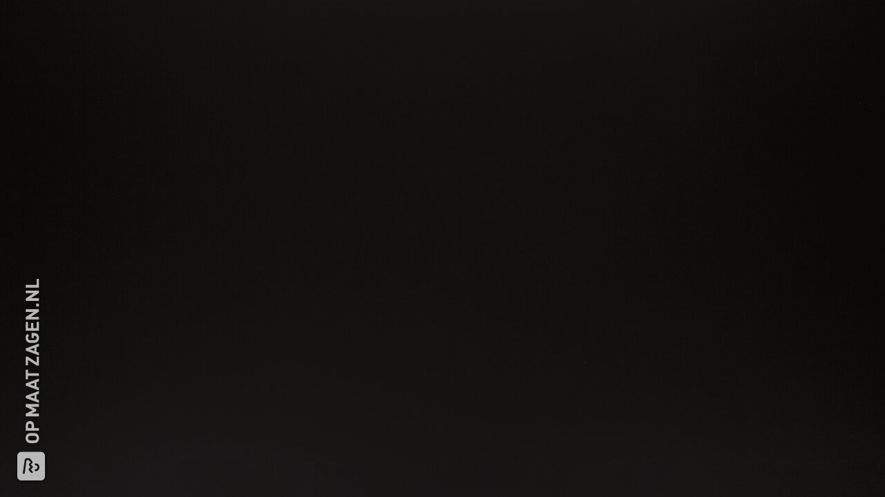 113 CST Elegant black