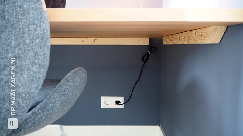 DIY werkplek met beuken timmerpaneel, door Margot